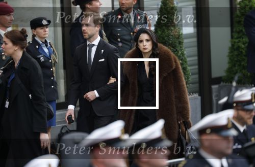 Amsterdam 4 mei 2026
Dodenherdenking 2026 op de dam met oa aanwezig Koning Willem Alexander en Koningin Maxima . Karsu met haar man