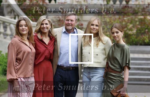 Den Haag 21 mei 2026
Fotouurtje met de koninklijke familie in de Hollandse tuin van Park Clingendael . Aanwezig Koning Willem Alexander Koningin Maxima Prinses Amalia Prinses Alexia en Prinses Ariane .