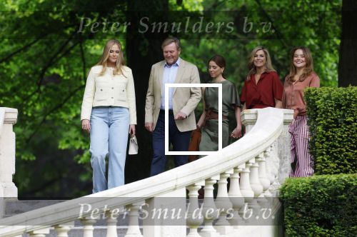 Den Haag 21 mei 2026
Fotouurtje met de koninklijke familie in de Hollandse tuin van Park Clingendael . Aanwezig Koning Willem Alexander Koningin Maxima Prinses Amalia Prinses Alexia en Prinses Ariane .