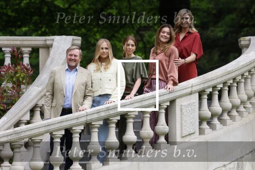 Den Haag 21 mei 2026
Fotouurtje met de koninklijke familie in de Hollandse tuin van Park Clingendael . Aanwezig Koning Willem Alexander Koningin Maxima Prinses Amalia Prinses Alexia en Prinses Ariane .