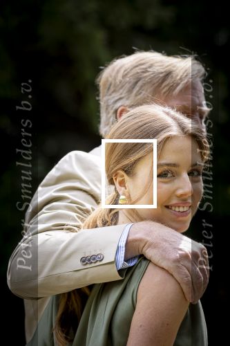 Den Haag 21 mei 2026
Fotouurtje met de koninklijke familie in de Hollandse tuin van Park Clingendael . Aanwezig Koning Willem Alexander Koningin Maxima Prinses Amalia Prinses Alexia en Prinses Ariane .