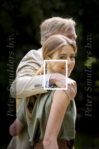 Den Haag 21 mei 2026
Fotouurtje met de koninklijke familie in de Hollandse tuin van Park Clingendael . Aanwezig Koning Willem Alexander Koningin Maxima Prinses Amalia Prinses Alexia en Prinses Ariane .