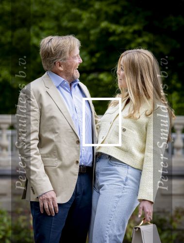 Den Haag 21 mei 2026
Fotouurtje met de koninklijke familie in de Hollandse tuin van Park Clingendael . Aanwezig Koning Willem Alexander Koningin Maxima Prinses Amalia Prinses Alexia en Prinses Ariane .