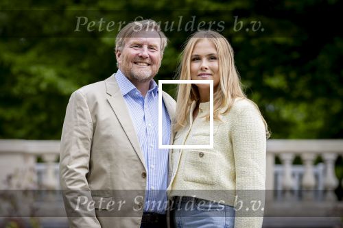 Den Haag 21 mei 2026
Fotouurtje met de koninklijke familie in de Hollandse tuin van Park Clingendael . Aanwezig Koning Willem Alexander Koningin Maxima Prinses Amalia Prinses Alexia en Prinses Ariane .