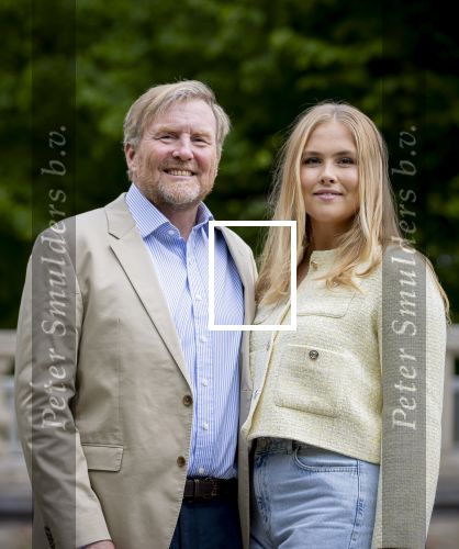 Den Haag 21 mei 2026
Fotouurtje met de koninklijke familie in de Hollandse tuin van Park Clingendael . Aanwezig Koning Willem Alexander Koningin Maxima Prinses Amalia Prinses Alexia en Prinses Ariane .