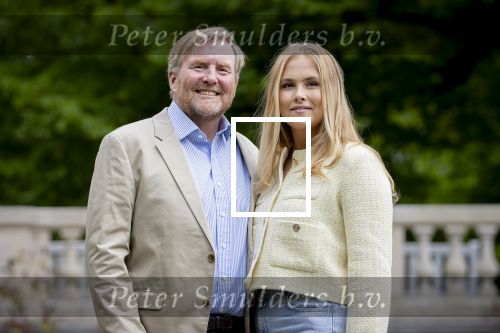 Den Haag 21 mei 2026
Fotouurtje met de koninklijke familie in de Hollandse tuin van Park Clingendael . Aanwezig Koning Willem Alexander Koningin Maxima Prinses Amalia Prinses Alexia en Prinses Ariane .