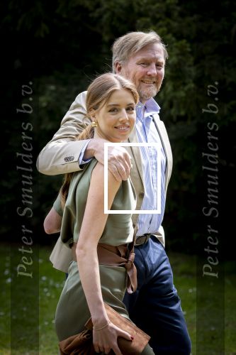 Den Haag 21 mei 2026
Fotouurtje met de koninklijke familie in de Hollandse tuin van Park Clingendael . Aanwezig Koning Willem Alexander Koningin Maxima Prinses Amalia Prinses Alexia en Prinses Ariane .