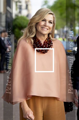 Amsterdam 5 mei 2026
5 mei Concert op de Amstel voor bevrijdingsdag . Koning Willem Alexander en Koningin Maxima zijn aanwezig .
Tineke Schouten en Splinter Chabot presenteren het . De artiesten die opterden zijn Roxeanne Hazes Acda en de Munnik Miss Envy Peru Edsilia Rombley Rolf Sanches en Fleur Raateland . Jamai Looman is dirigent .