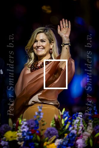 Amsterdam 5 mei 2026
5 mei Concert op de Amstel voor bevrijdingsdag . Koning Willem Alexander en Koningin Maxima zijn aanwezig .
Tineke Schouten en Splinter Chabot presenteren het . De artiesten die opterden zijn Roxeanne Hazes Acda en de Munnik Miss Envy Peru Edsilia Rombley Rolf Sanches en Fleur Raateland . Jamai Looman is dirigent .