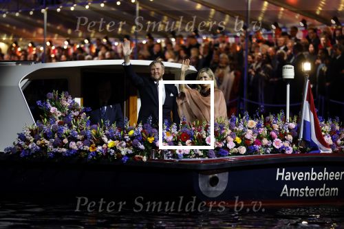Amsterdam 5 mei 2026
5 mei Concert op de Amstel voor bevrijdingsdag . Koning Willem Alexander en Koningin Maxima zijn aanwezig .
Tineke Schouten en Splinter Chabot presenteren het . De artiesten die opterden zijn Roxeanne Hazes Acda en de Munnik Miss Envy Peru Edsilia Rombley Rolf Sanches en Fleur Raateland . Jamai Looman is dirigent .