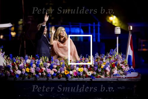 Amsterdam 5 mei 2026
5 mei Concert op de Amstel voor bevrijdingsdag . Koning Willem Alexander en Koningin Maxima zijn aanwezig .
Tineke Schouten en Splinter Chabot presenteren het . De artiesten die opterden zijn Roxeanne Hazes Acda en de Munnik Miss Envy Peru Edsilia Rombley Rolf Sanches en Fleur Raateland . Jamai Looman is dirigent .