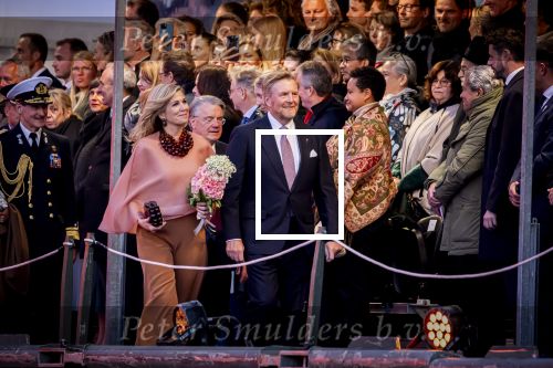 Amsterdam 5 mei 2026
5 mei Concert op de Amstel voor bevrijdingsdag . Koning Willem Alexander en Koningin Maxima zijn aanwezig .
Tineke Schouten en Splinter Chabot presenteren het . De artiesten die opterden zijn Roxeanne Hazes Acda en de Munnik Miss Envy Peru Edsilia Rombley Rolf Sanches en Fleur Raateland . Jamai Looman is dirigent .