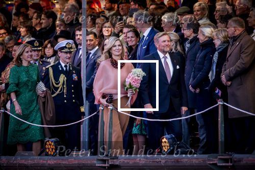 Amsterdam 5 mei 2026
5 mei Concert op de Amstel voor bevrijdingsdag . Koning Willem Alexander en Koningin Maxima zijn aanwezig .
Tineke Schouten en Splinter Chabot presenteren het . De artiesten die opterden zijn Roxeanne Hazes Acda en de Munnik Miss Envy Peru Edsilia Rombley Rolf Sanches en Fleur Raateland . Jamai Looman is dirigent .
