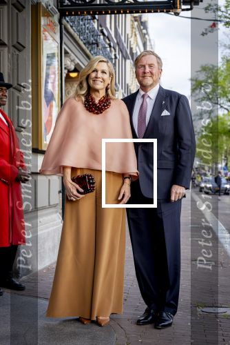 Amsterdam 5 mei 2026
5 mei Concert op de Amstel voor bevrijdingsdag . Koning Willem Alexander en Koningin Maxima zijn aanwezig .
Tineke Schouten en Splinter Chabot presenteren het . De artiesten die opterden zijn Roxeanne Hazes Acda en de Munnik Miss Envy Peru Edsilia Rombley Rolf Sanches en Fleur Raateland . Jamai Looman is dirigent .