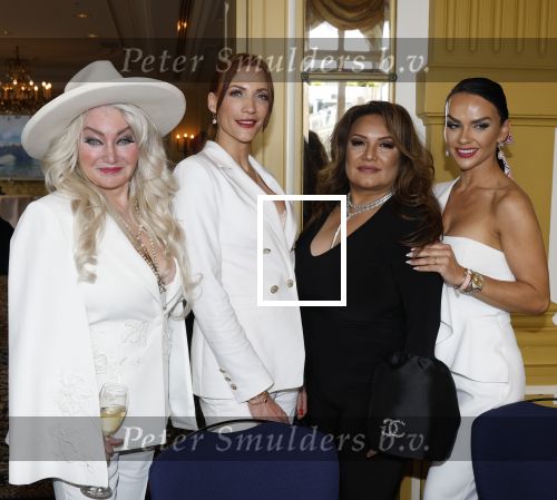 Amsterdam 11 mei 2026
Presenatie nieuwe how about you veiligheids app in het Amstel Hotel . Geeta Girdhari is de initiatiefnemer van de app. Marjan Strijbosch Petrouschka Dahmen  Estelle Hanneman  en Claudia Brugman