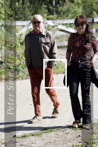 Hoenderloo 7 mei 2026
Perspresentatie cast musical We zijn toch familie -. De cast bestaat uit : Paul de Leeuw, Annick Boer, Bart van Veldhoven, Martijn Kardol en RenÃ©e de Gruijl