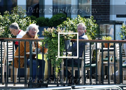 Muiderberg Muiden 8 9 mei 2026
Peter Holt gaat met een vriend vanaf zijn huis naar cafe Ome Ko in Muiden waar ze lekker op terras gaan zitten