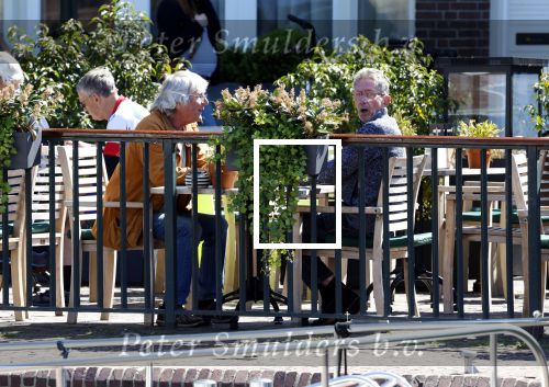 Muiderberg Muiden 8 9 mei 2026
Peter Holt gaat met een vriend vanaf zijn huis naar cafe Ome Ko in Muiden waar ze lekker op terras gaan zitten