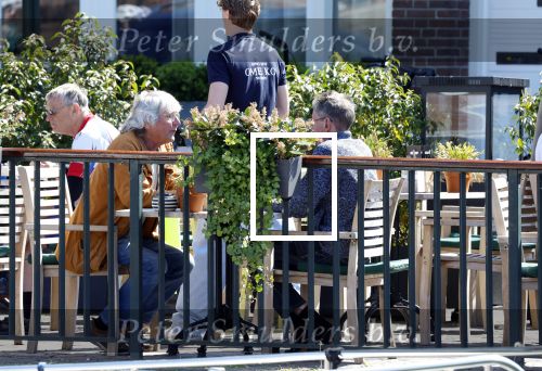Muiderberg Muiden 8 9 mei 2026
Peter Holt gaat met een vriend vanaf zijn huis naar cafe Ome Ko in Muiden waar ze lekker op terras gaan zitten