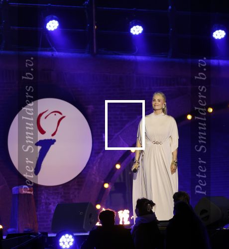 Amsterdam 5 mei 2026
5 mei Concert op de Amstel voor bevrijdingsdag . Koning Willem Alexander en Koningin Maxima zijn aanwezig .
Tineke Schouten en Splinter Chabot presenteren het . De artiesten die opterden zijn Roxeanne Hazes Acda en de Munnik Miss Envy Peru Edsilia Rombley Rolf Sanches en Fleur Raateland . Jamai Looman is dirigent .