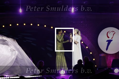 Amsterdam 5 mei 2026
5 mei Concert op de Amstel voor bevrijdingsdag . Koning Willem Alexander en Koningin Maxima zijn aanwezig .
Tineke Schouten en Splinter Chabot presenteren het . De artiesten die opterden zijn Roxeanne Hazes Acda en de Munnik Miss Envy Peru Edsilia Rombley Rolf Sanches en Fleur Raateland . Jamai Looman is dirigent .