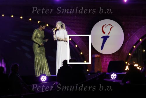 Amsterdam 5 mei 2026
5 mei Concert op de Amstel voor bevrijdingsdag . Koning Willem Alexander en Koningin Maxima zijn aanwezig .
Tineke Schouten en Splinter Chabot presenteren het . De artiesten die opterden zijn Roxeanne Hazes Acda en de Munnik Miss Envy Peru Edsilia Rombley Rolf Sanches en Fleur Raateland . Jamai Looman is dirigent .