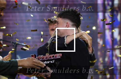 Hilversum 8 mei 2026
Finale van the Voice of Holland met Chantal janzen en Edson da Graca . De coaches zijn Suzen & freek Willie Wartaal Dinand Woesthoff en Ilse de Lange . de Finalisten Ruben Hillen Nieloefaar Bahadori Sanne v Assouw en Thijs Veldhuis . De bekendmaking was in RTL Tonight met Humberto Tan als presentator.