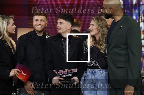 Hilversum 8 mei 2026
Finale van the Voice of Holland met Chantal janzen en Edson da Graca . De coaches zijn Suzen & freek Willie Wartaal Dinand Woesthoff en Ilse de Lange . de Finalisten Ruben Hillen Nieloefaar Bahadori Sanne v Assouw en Thijs Veldhuis . De bekendmaking was in RTL Tonight met Humberto Tan als presentator.