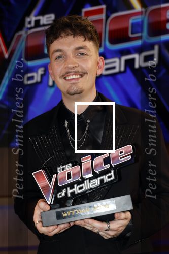 Hilversum 8 mei 2026
Finale van the Voice of Holland met Chantal janzen en Edson da Graca . De coaches zijn Suzen & freek Willie Wartaal Dinand Woesthoff en Ilse de Lange . de Finalisten Ruben Hillen Nieloefaar Bahadori Sanne v Assouw en Thijs Veldhuis . De bekendmaking was in RTL Tonight met Humberto Tan als presentator.