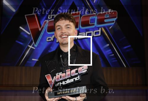 Hilversum 8 mei 2026
Finale van the Voice of Holland met Chantal janzen en Edson da Graca . De coaches zijn Suzen & freek Willie Wartaal Dinand Woesthoff en Ilse de Lange . de Finalisten Ruben Hillen Nieloefaar Bahadori Sanne v Assouw en Thijs Veldhuis . De bekendmaking was in RTL Tonight met Humberto Tan als presentator.