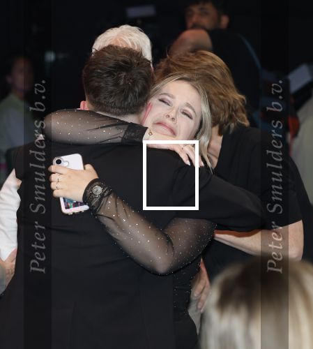 Hilversum 8 mei 2026
Finale van the Voice of Holland met Chantal janzen en Edson da Graca . De coaches zijn Suzen & freek Willie Wartaal Dinand Woesthoff en Ilse de Lange . de Finalisten Ruben Hillen Nieloefaar Bahadori Sanne v Assouw en Thijs Veldhuis . De bekendmaking was in RTL Tonight met Humberto Tan als presentator. Ruben Hillen met zus
