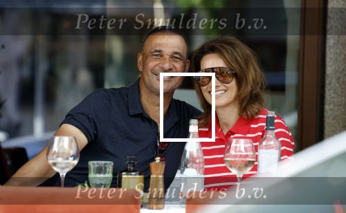 Amsterdam 2 mei 2026
Ruud Gullit en zijn vriendin Karin de Rooy op terras in Amsterdam zuid