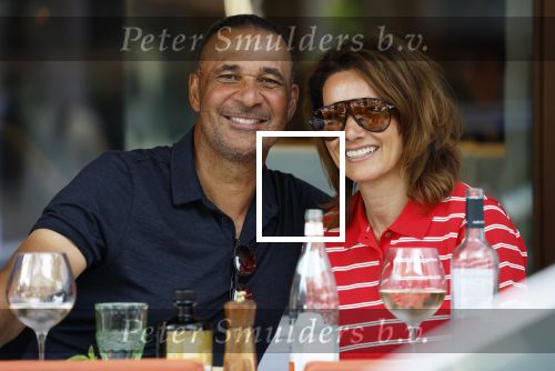 Amsterdam 2 mei 2026
Ruud Gullit en zijn vriendin Karin de Rooy op terras in Amsterdam zuid