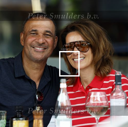 Amsterdam 2 mei 2026
Ruud Gullit en zijn vriendin Karin de Rooy op terras in Amsterdam zuid