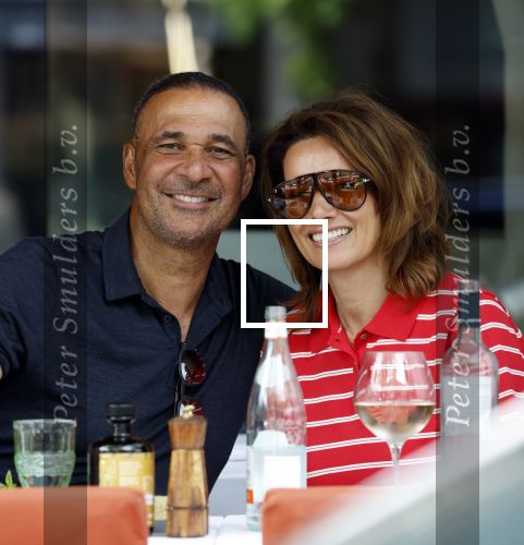 Amsterdam 2 mei 2026
Ruud Gullit en zijn vriendin Karin de Rooy op terras in Amsterdam zuid