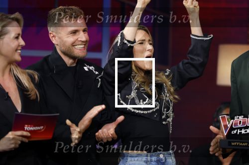 Hilversum 8 mei 2026
Finale van the Voice of Holland met Chantal janzen en Edson da Graca . De coaches zijn Suzen & freek Willie Wartaal Dinand Woesthoff en Ilse de Lange . de Finalisten Ruben Hillen Nieloefaar Bahadori Sanne v Assouw en Thijs Veldhuis . De bekendmaking was in RTL Tonight met Humberto Tan als presentator.