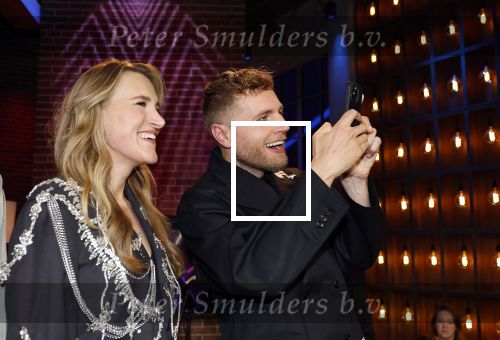 Hilversum 8 mei 2026
Finale van the Voice of Holland met Chantal janzen en Edson da Graca . De coaches zijn Suzen & freek Willie Wartaal Dinand Woesthoff en Ilse de Lange . de Finalisten Ruben Hillen Nieloefaar Bahadori Sanne v Assouw en Thijs Veldhuis . De bekendmaking was in RTL Tonight met Humberto Tan als presentator.