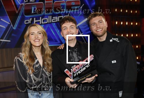Hilversum 8 mei 2026
Finale van the Voice of Holland met Chantal janzen en Edson da Graca . De coaches zijn Suzen & freek Willie Wartaal Dinand Woesthoff en Ilse de Lange . de Finalisten Ruben Hillen Nieloefaar Bahadori Sanne v Assouw en Thijs Veldhuis . De bekendmaking was in RTL Tonight met Humberto Tan als presentator.