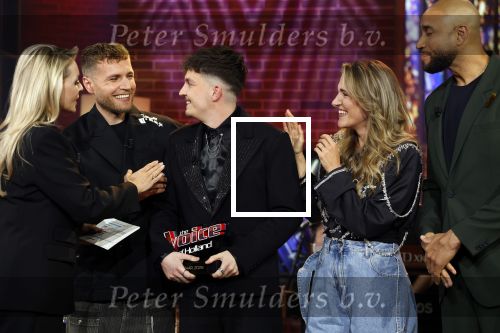 Hilversum 8 mei 2026
Finale van the Voice of Holland met Chantal janzen en Edson da Graca . De coaches zijn Suzen & freek Willie Wartaal Dinand Woesthoff en Ilse de Lange . de Finalisten Ruben Hillen Nieloefaar Bahadori Sanne v Assouw en Thijs Veldhuis . De bekendmaking was in RTL Tonight met Humberto Tan als presentator.