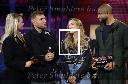 Hilversum 8 mei 2026
Finale van the Voice of Holland met Chantal janzen en Edson da Graca . De coaches zijn Suzen & freek Willie Wartaal Dinand Woesthoff en Ilse de Lange . de Finalisten Ruben Hillen Nieloefaar Bahadori Sanne v Assouw en Thijs Veldhuis . De bekendmaking was in RTL Tonight met Humberto Tan als presentator.