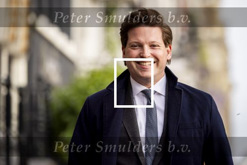Amsterdam 5 mei 2026
5 mei Concert op de Amstel voor bevrijdingsdag . Koning Willem Alexander en Koningin Maxima zijn aanwezig .
Tineke Schouten en Splinter Chabot presenteren het . De artiesten die opterden zijn Roxeanne Hazes Acda en de Munnik Miss Envy Peru Edsilia Rombley Rolf Sanches en Fleur Raateland .  Thom v Campen