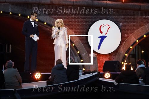 Amsterdam 5 mei 2026
5 mei Concert op de Amstel voor bevrijdingsdag . Koning Willem Alexander en Koningin Maxima zijn aanwezig .
Tineke Schouten en Splinter Chabot presenteren het . De artiesten die opterden zijn Roxeanne Hazes Acda en de Munnik Miss Envy Peru Edsilia Rombley Rolf Sanches en Fleur Raateland . Jamai Looman is dirigent .