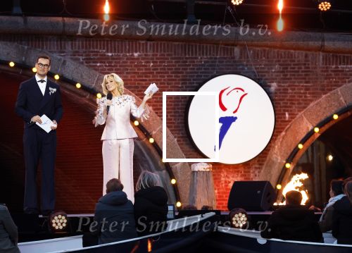Amsterdam 5 mei 2026
5 mei Concert op de Amstel voor bevrijdingsdag . Koning Willem Alexander en Koningin Maxima zijn aanwezig .
Tineke Schouten en Splinter Chabot presenteren het . De artiesten die opterden zijn Roxeanne Hazes Acda en de Munnik Miss Envy Peru Edsilia Rombley Rolf Sanches en Fleur Raateland . Jamai Looman is dirigent .