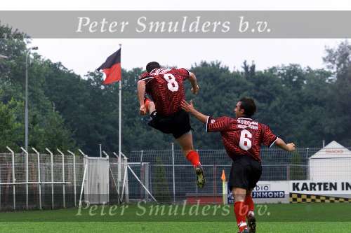 13 juni 1999
Excelsior-FC Groningen, eindstand 2-2
Nakompetitie seizoen 1998/1999
ALI FATTOUCHI (8) blij met zijn treffer
Mooie foto