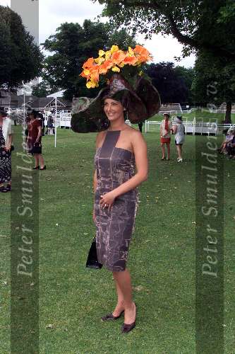 Ascot ( Engeland ) 17 juni 1999
Hoeden...hoeden  en nog meer hoeden op de LADY\'S-day tijdens de Ascot paardenraces