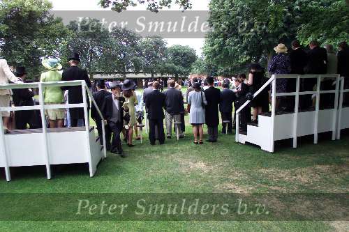 Ascot ( Engeland ) 17 juni 1999
Hoeden...hoeden  en nog meer hoeden op de LADY\'S-day tijdens de Ascot paardenraces