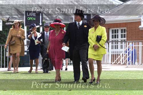 Ascot ( Engeland ) 17 juni 1999
Hoeden...hoeden  en nog meer hoeden op de LADY\'S-day tijdens de Ascot paardenraces