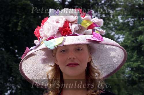 Ascot ( Engeland ) 17 juni 1999
Hoeden...hoeden  en nog meer hoeden op de LADY\'S-day tijdens de Ascot paardenraces