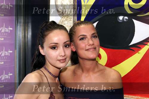 6 juni 1999
Tatum Dagelet en Jennifer de jong ( Brutale meiden)
Opening expositie van beiden