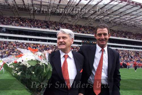 16 mei 1999
Afscheid Bobby Robson met naast hem Ernie Brandts